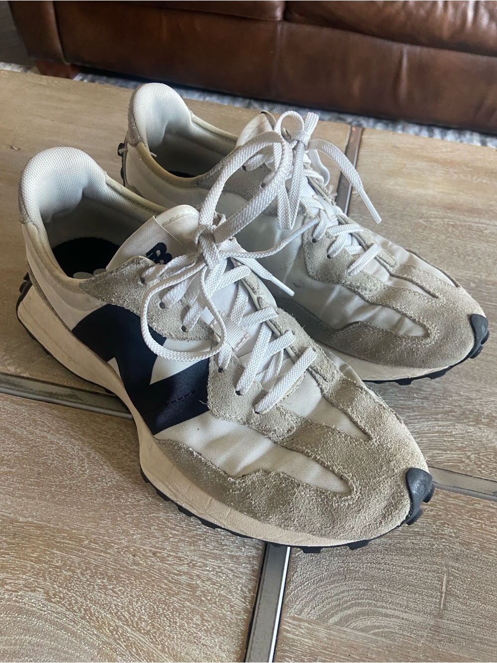 New Balance 327 Sneakers